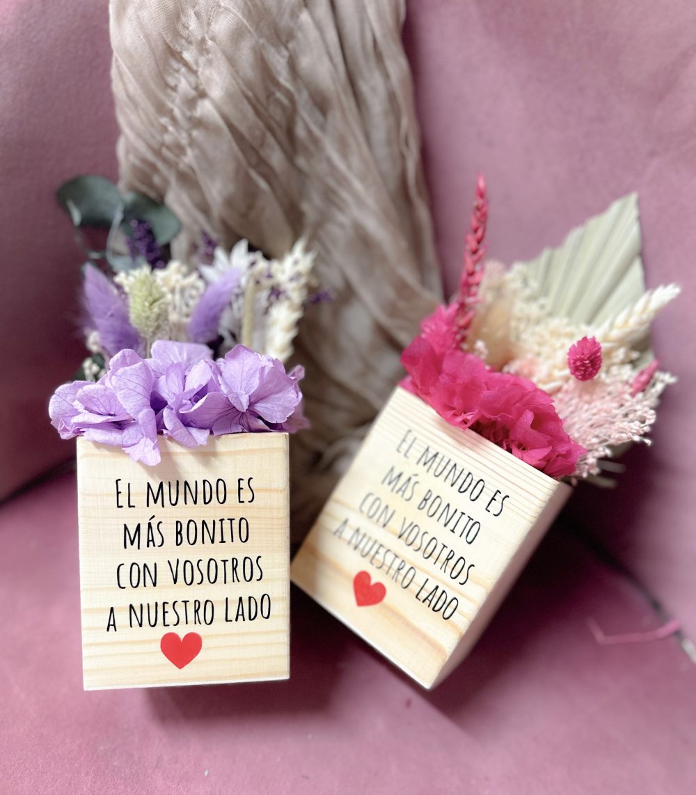 Alternative view of Mini centro de flores 'Silvestre' Fucsia