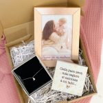 Este kit joya madrina es el regalo perfecto para pedirle a esa persona especial que sea tu madrina en un momento inolvidable.