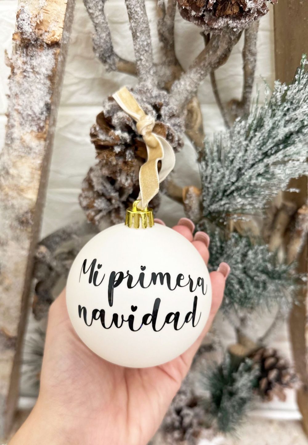 Bola de navidad blanca "Mi primera Navidad"