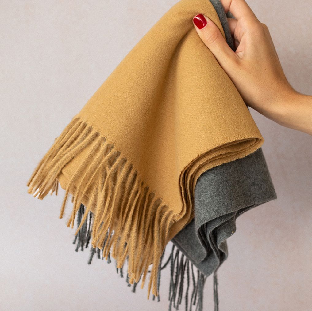 Pack regalo bufanda neceser calcetines | Set elegante y práctico - Imagen 4