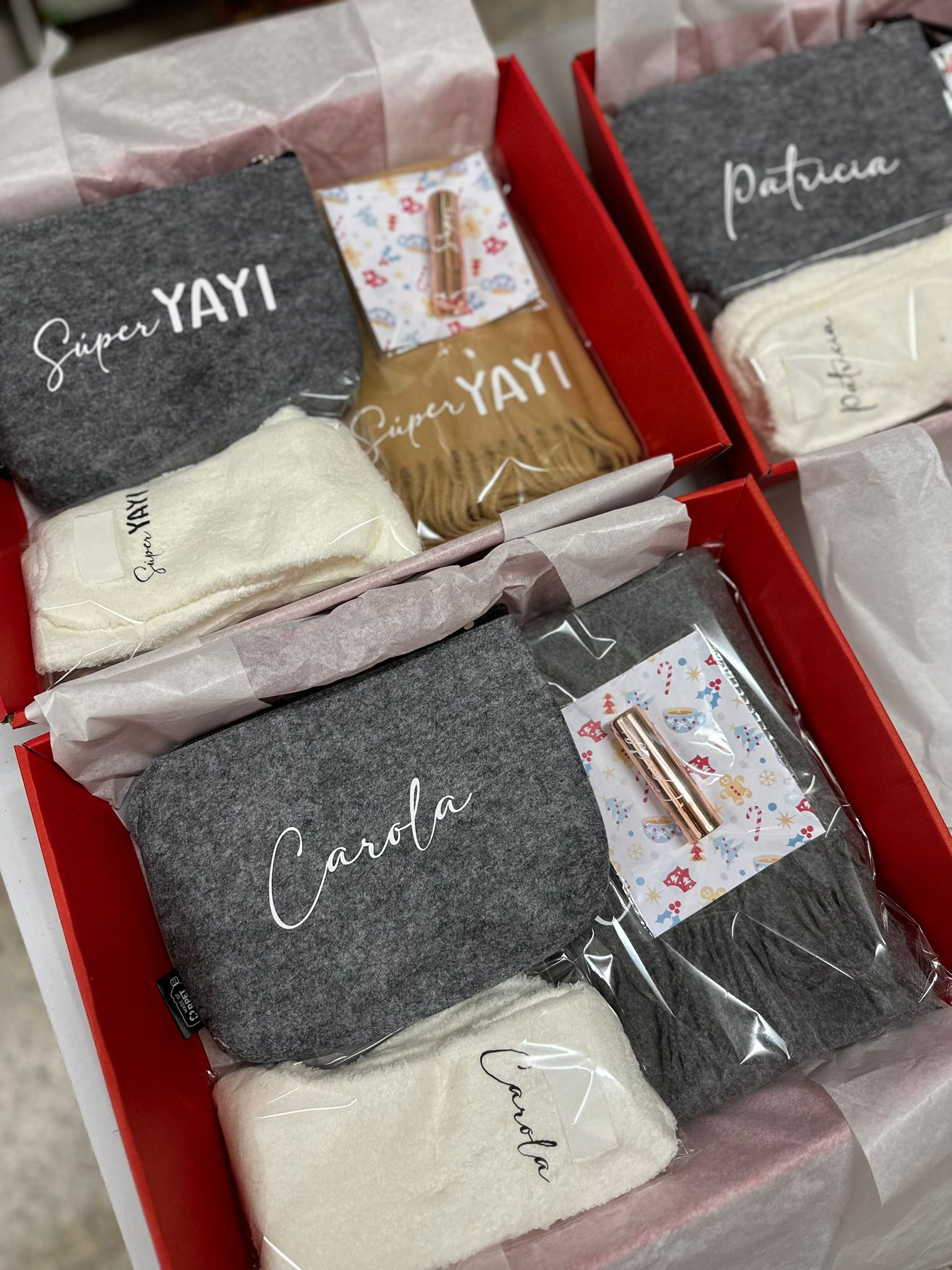 Pack regalo bufanda neceser calcetines | Set elegante y práctico - Imagen 5