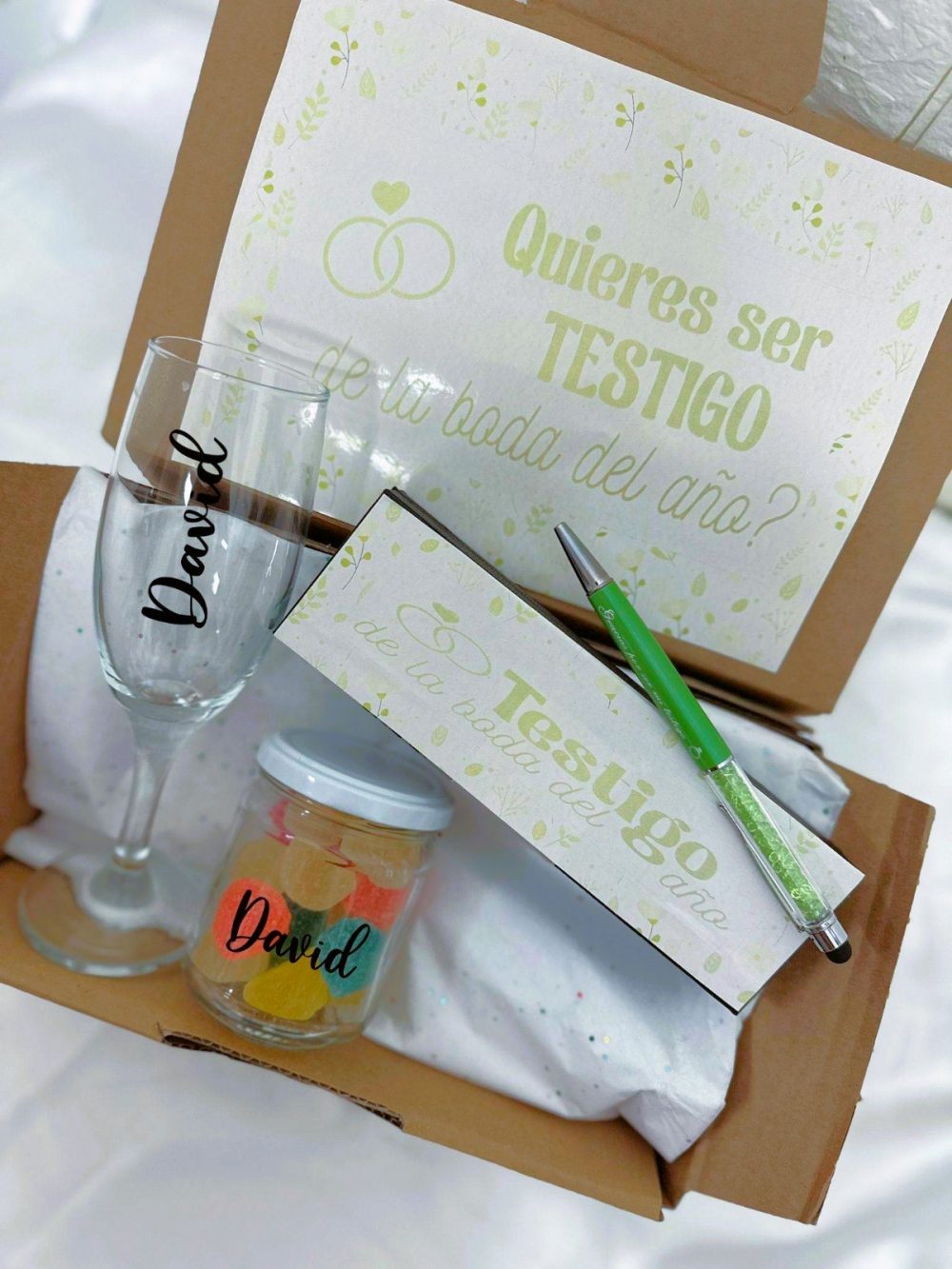 Kit ¿Quieres ser testigo de la boda del año?