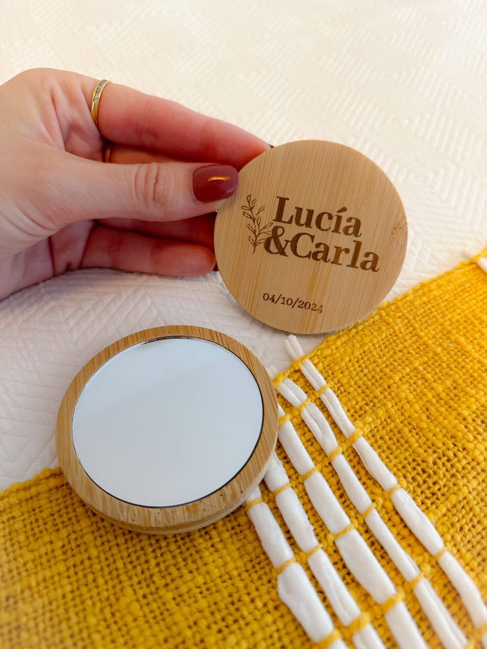 Espejo de madera personalizado