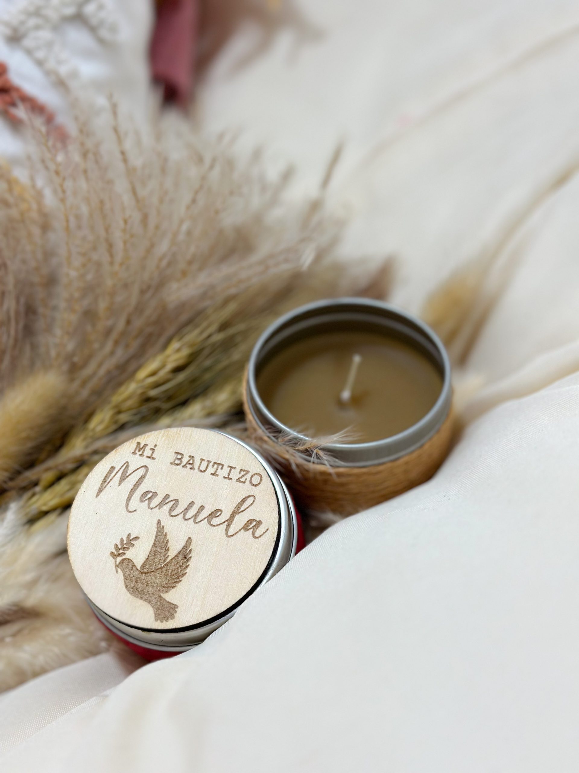 Vela para bautizo personalizada con nombre y fecha"