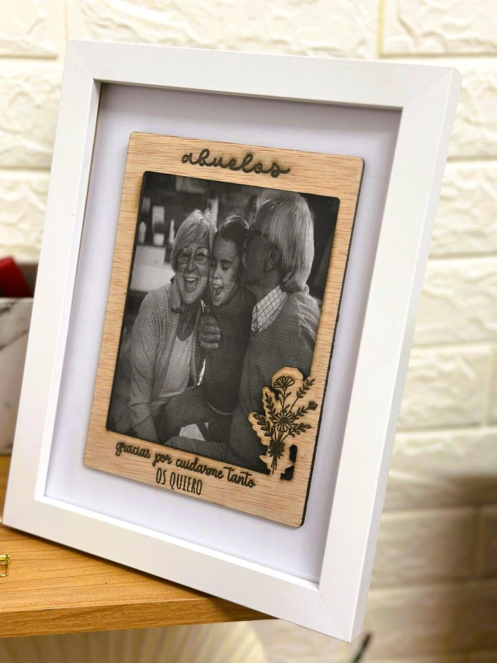 Marco de madera para abuelos personalizado